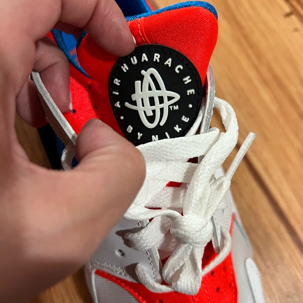 Women’s Nike Air Huarache - new without tags. Never worn - Picture 10 of 12